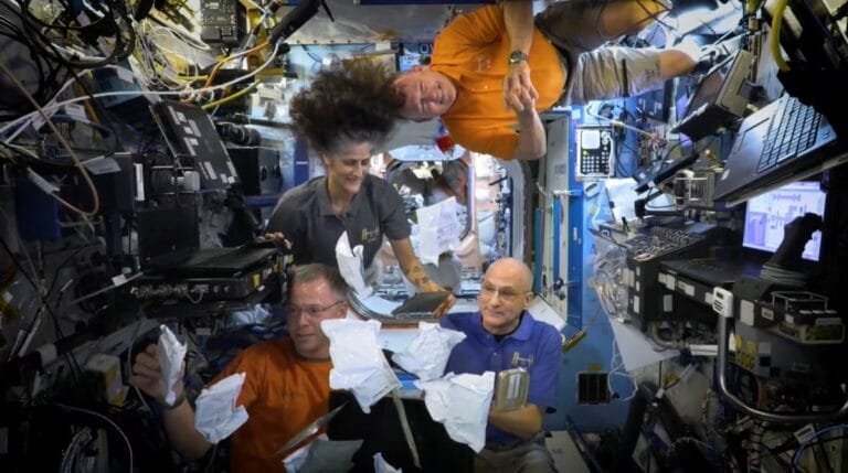 SpaceX और नासा ने फंसे हुए अंतरिक्ष यात्रियों, सुनीता विलियम्स और बुच विल्मोर की वापसी के लिए क्रू-10 मिशन शुरू किया