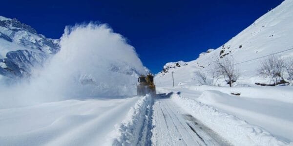 BRO opened Zojila Pass in record time after it remained closed for 32 days