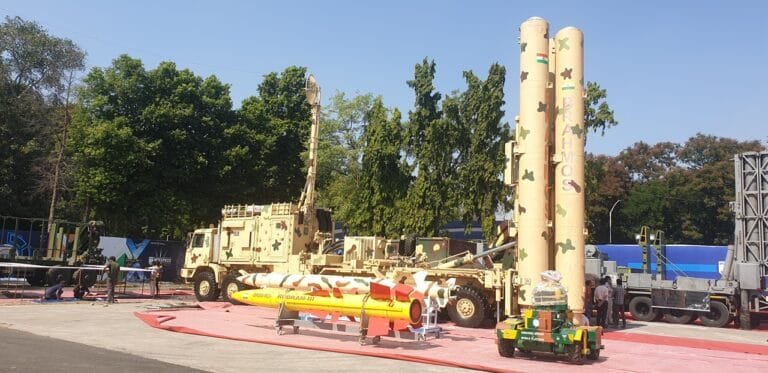 वित्तीय वर्ष 2024-25 में रक्षा निर्यात बढ़कर 23,622 करोड़ रुपये के रिकॉर्ड उच्च स्तर पर पहुंचा