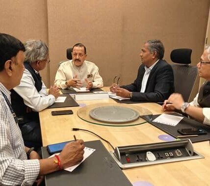 Union Minister Dr. Jitendra Singh reviews scientific contributions of CSIR Labs in Hyderabad