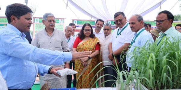 Union Minister Rajiv Ranjan Singh emphasizes on technology based fodder solutions at ICAR-IGFRI, Jhansi