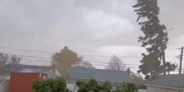 27 people were killed and many injured in powerful storms and tornadoes in America
