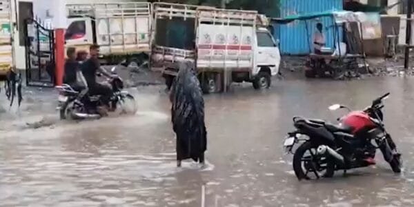 Continuous rain in many districts of Maharashtra, Meteorological Department today issued red alert for two districts and orange alert for seven districts