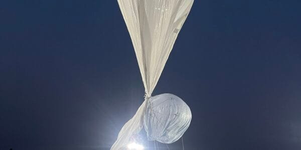 Defense Minister Rajnath Singh congratulated DRDO on the successful test of the country's first stratospheric airship platform