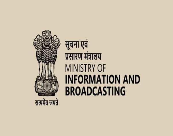 सरकार ने ओटीटी और मीडिया स्ट्रीमिंग प्लेटफॉर्म को, पाकिस्तान की वेब-सीरीज, फिल्में और अन्य सामग्री को तत्काल प्रभाव से हटाने का निर्देश दिया
