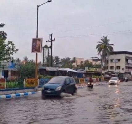 Heavy rains lash many parts of Maharashtra and Karnataka as southwest monsoon advances into the country