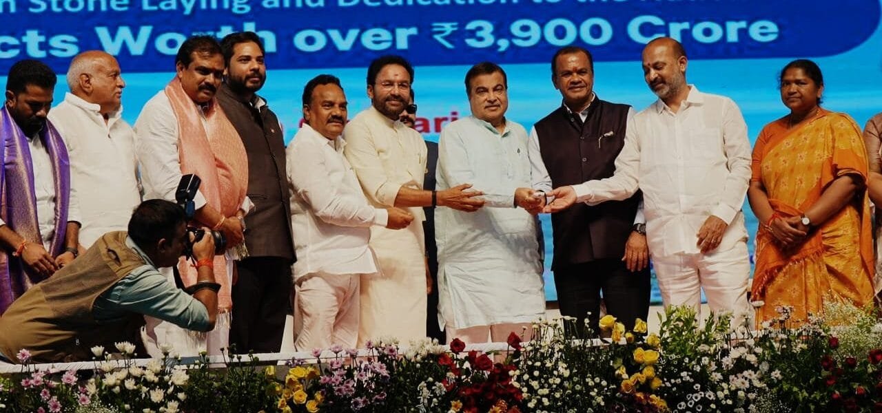 Nitin Gadkari laid the foundation stone of several road projects worth Rs 3,900 crore in Telangana and dedicated them to the nation