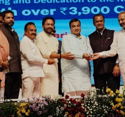 Nitin Gadkari laid the foundation stone of several road projects worth Rs 3,900 crore in Telangana and dedicated them to the nation