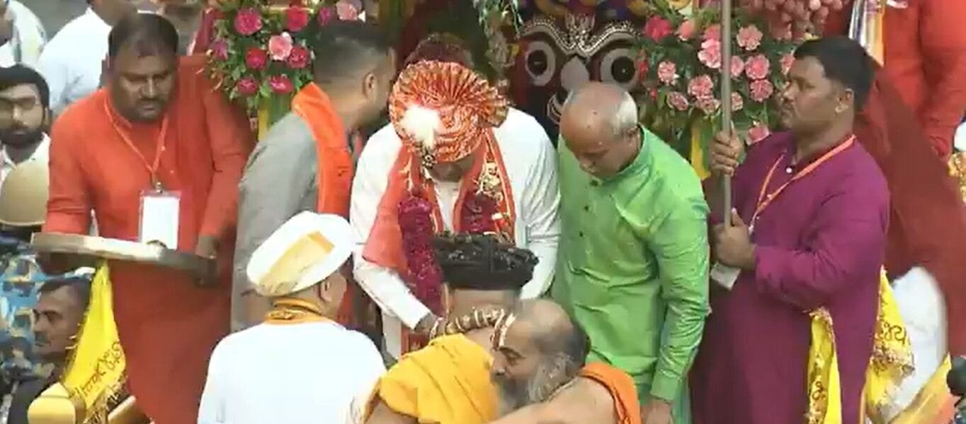 148th annual Rath Yatra of Lord Jagannath in Gujarat began this morning amid tight security in Ahmedabad