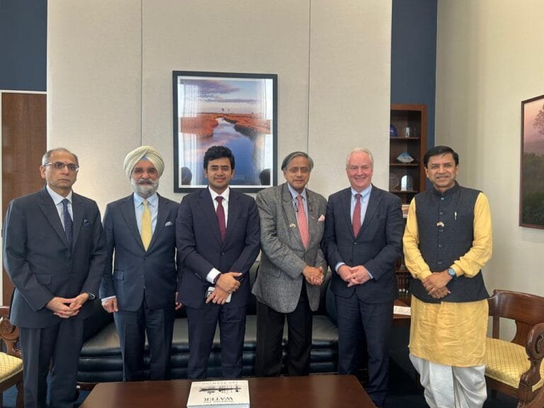 कांग्रेस सांसद शशि थरूर के नेतृत्व में सर्वदलीय शिष्‍टमंडल ने अमरीका यात्रा पूरी की