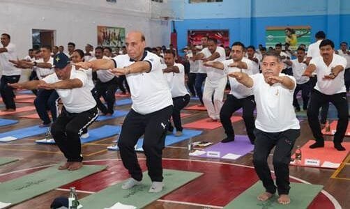 Defence Minister leads Armed Forces contingent on International Yoga Day 2025 in Udhampur, J&K