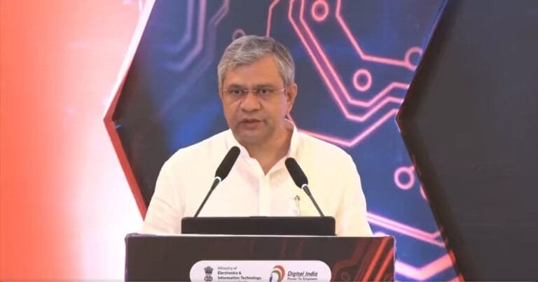 उत्तर प्रदेश के गौतम बुद्ध नगर में 417 करोड़ रूपये की लागत वाले इलेक्ट्रॉनिक विनिर्माण क्लस्टर को स्‍वीकृति दी गई