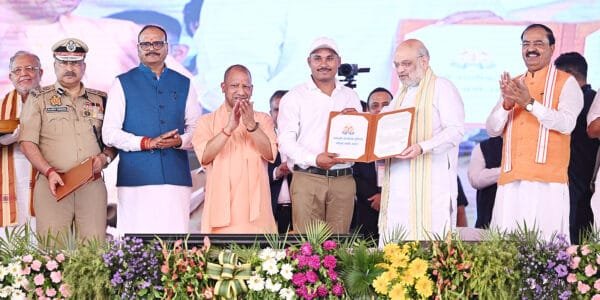 Home Minister Amit Shah handed over appointment letters to 60 thousand two hundred 44 newly appointed constables of Uttar Pradesh Police