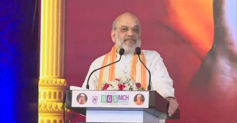 गृह मंत्री अमित शाह ने आज कर्नाटक में आदिचुंचनगिरी यूनिवर्सिटी (ACU) के बेंगलुरु कैंपस का उद्घाटन किया