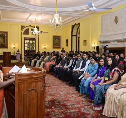 Probationary officers of Indian Corporate Law Service, Defence Aeronautical Quality Assurance Service and Central Labour Service meet the President