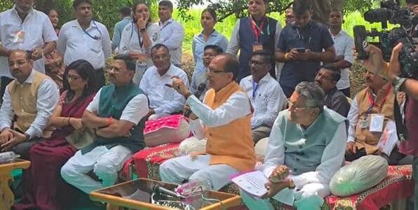 Union Agriculture Minister Shivraj Singh Chauhan participated in Kisan Chaupal in Bardoli, Gujarat, called upon farmers to do natural farming