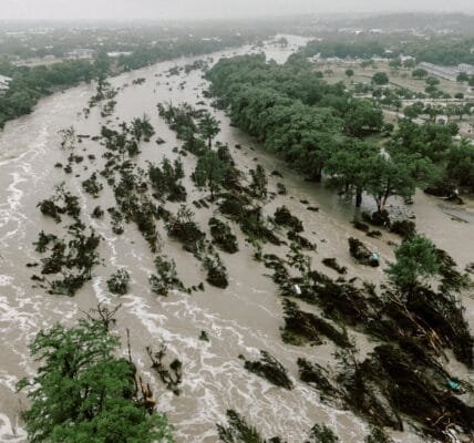 43 people died and 27 children went missing in flash floods in Texas, USA
