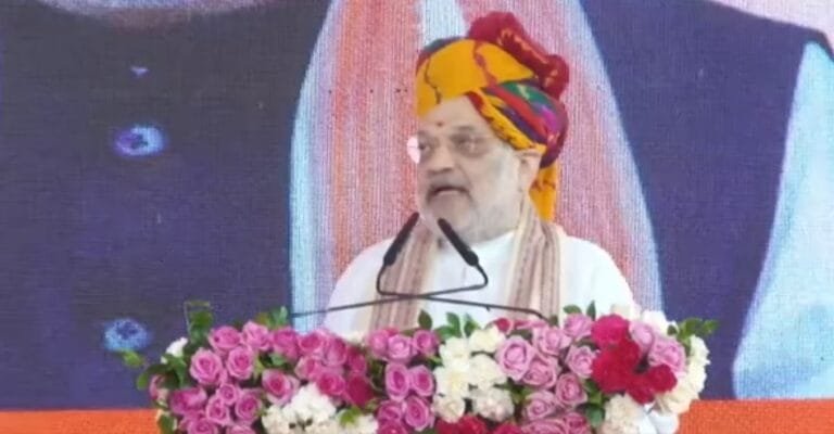 गृह मंत्री अमित शाह ने जयपुर में ‘सहकार एवं रोजगार उत्सव’ में राजस्थान के विभिन्न जिलों के 8 हजार से अधिक युवाओं को नियुक्ति पत्र वितरण के कार्यक्रम को संबोधित किया