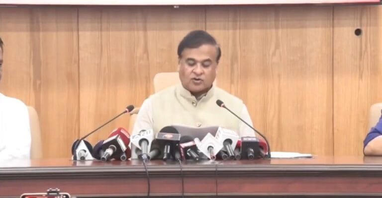 असम सरकार ने राज्य में डेयरी उद्योग को बढ़ावा देने के लिए दुग्‍ध सब्सिडी योजना शुरू की; किसानों को दूध पर पांच रुपये प्रति लीटर की सब्सिडी मिलेगी