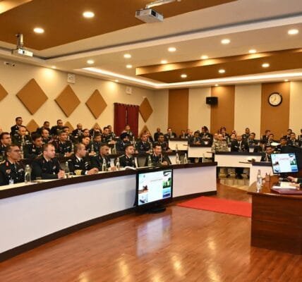 Chief of Defence Staff General Anil Chauhan visits Defence Services Staff College, Wellington