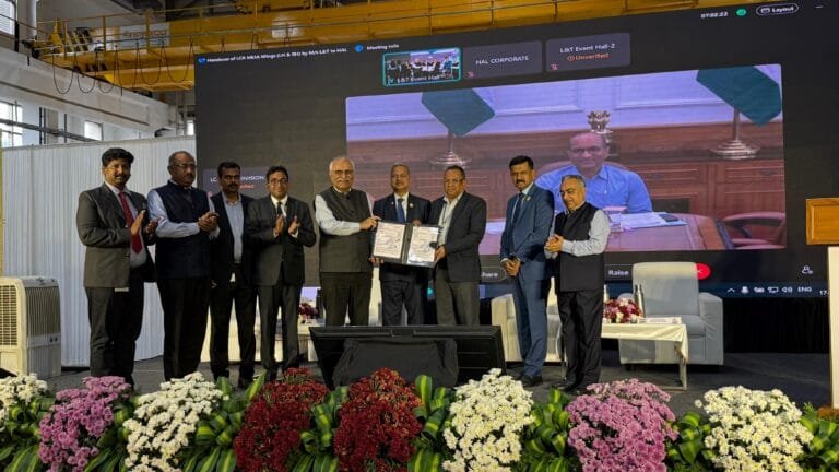 HAL को L&T से हल्के लड़ाकू विमान Mk 1A के लिए विंग असेंबली का पहला सेट प्राप्त हुआ