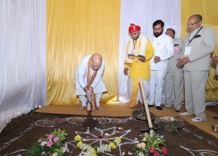 गृह मंत्री अमित शाह ने आज महाराष्ट्र के पुणे में पूना लाइफस्पेस इंटरनेशनल का भूमिपूजन किया