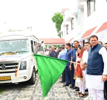 In Uttarakhand, CM Dhami today flagged off the first batch of Kailash Mansarovar Yatra from Tanakpur in Champawat district