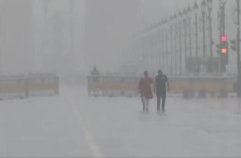 दिल्‍ली-NCR के कई हिस्‍सों में आज सुबह मध्‍यम से तेज वर्षा हुई