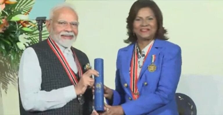 प्रधानमंत्री नरेंद्र मोदी त्रिनिदाद और टोबैगो के सर्वोच्च राष्ट्रीय पुरस्कार, “द ऑर्डर ऑफ द रिपब्लिक ऑफ त्रिनिदाद एंड टोबैगो” से सम्मानित