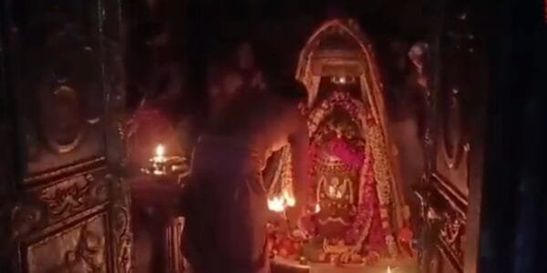 Shravan Shivratri is being celebrated with great enthusiasm across the country today