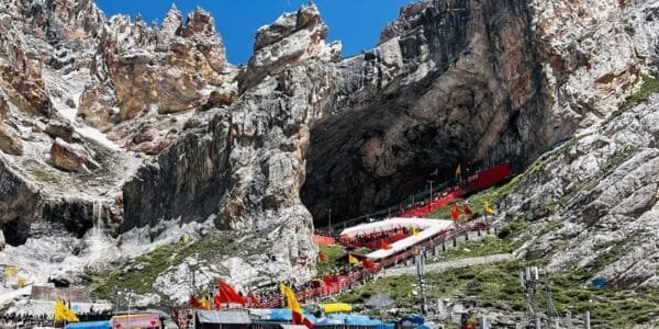 Shri Amarnath Yatra During five days, more than 93 thousand three hundred pilgrims visited the Shivlingam in the holy cave
