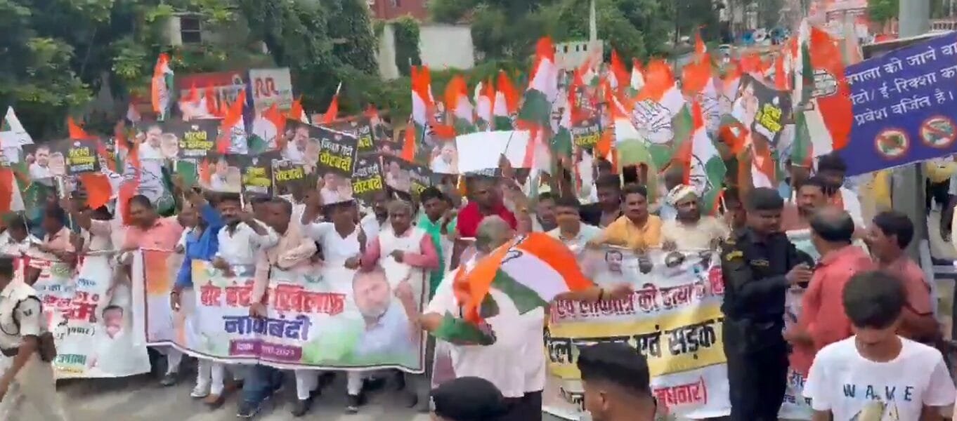 Supporters of several labour unions and workers' federations of West Bengal have called for a Bharat Bandh today