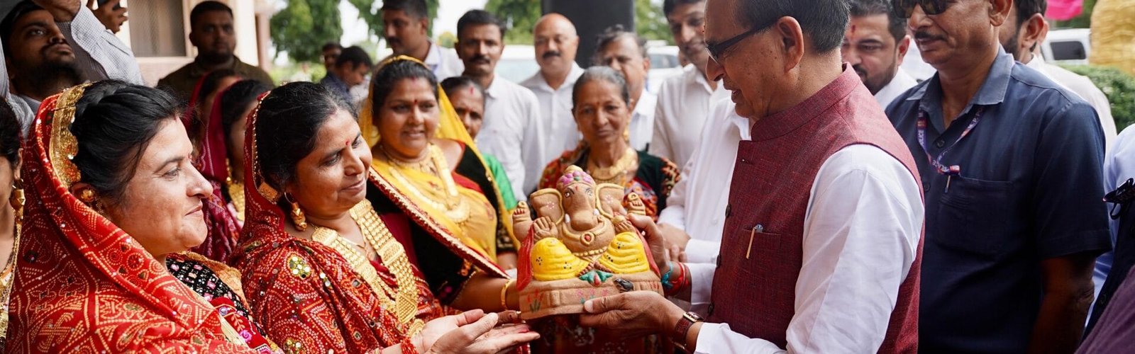 Union Agriculture Minister Shivraj Singh Chauhan interacted with Lakhpati sisters in Gujarat