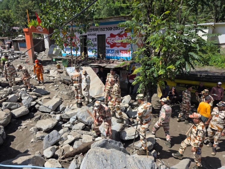 उत्तराखंड में बादल फटने से व्यापक तबाही; जम्मू-कश्मीर में लगातार चौथे दिन रेल यातायात ठप