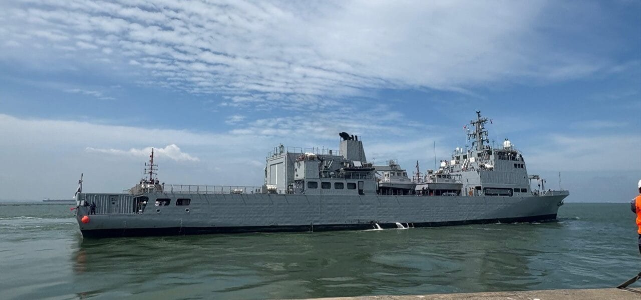 INS Sandhyayak completes its maiden port visit in Singapore