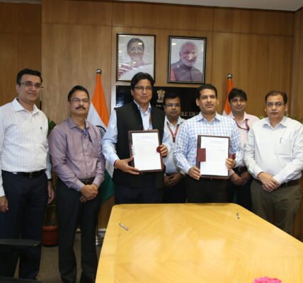 IREDA signs MoU with MNRE for execution of revenue target of Rs 8,200 crore for FY 2025-26