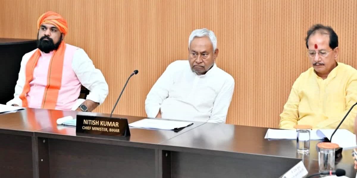 In Bihar, the state cabinet has approved the reduction of application fee to Rs 100 for the preliminary examinations of BPSC and other government competitive examinations.