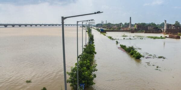 More than 19 lakh people in ten districts affected by floods in major rivers in Bihar