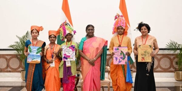 President Draupadi Murmu celebrated Raksha Bandhan with students from schools across the country at Rashtrapati Bhavan