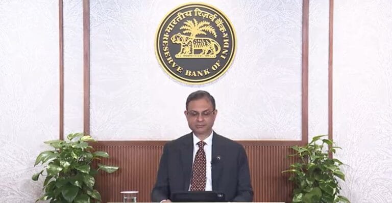 RBI ने रेपो दर को 5.5 प्रतिशत और सकल घरेलू उत्पाद वृद्धि दर का अनुमान 6.5 प्रतिशत पर अपरिवर्तित रखा