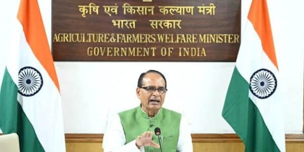 Union Agriculture Minister Shivraj Singh Chauhan reviewed the system for resolving farmers' complaints