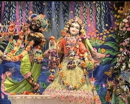 birth anniversary of Lord Shri Krishna is being celebrated with devotion and faith throughout the country