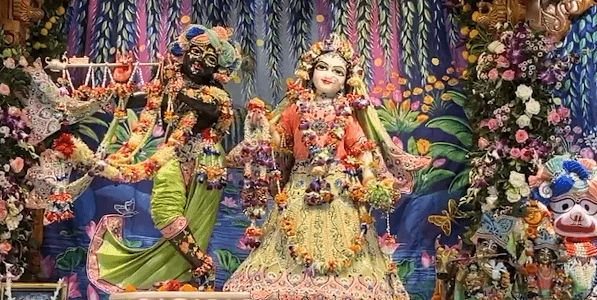 birth anniversary of Lord Shri Krishna is being celebrated with devotion and faith throughout the country