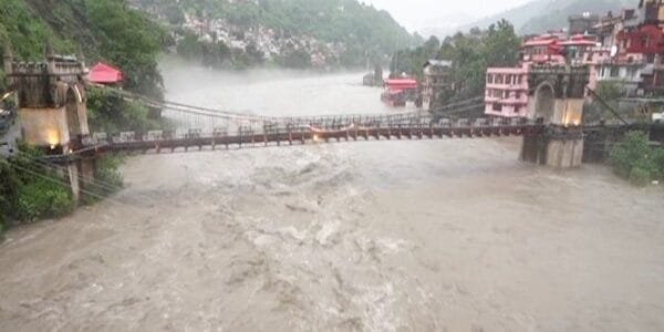 water level of the rivers of Punjab increased due to cloudburst and continuous rainfall in Himachal Pradesh and Jammu