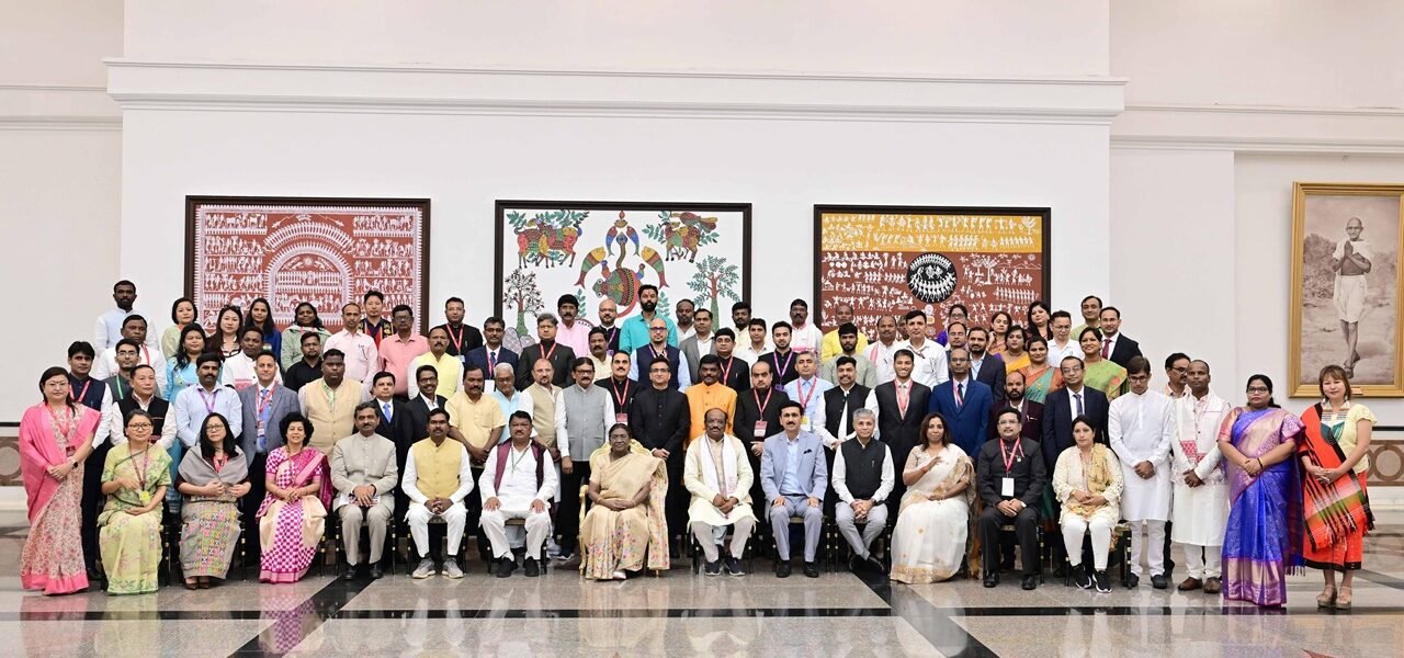 A group of eminent tribal people met the President as part of Aadi-Karmayogi Campaign