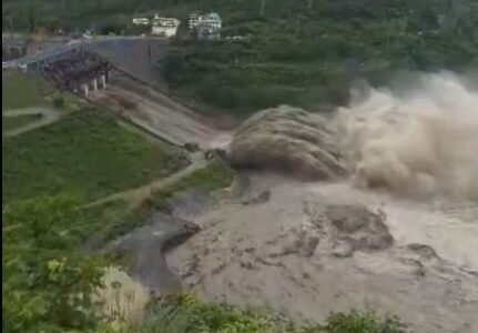 IMD issued red alert for heavy rain in Himachal Pradesh