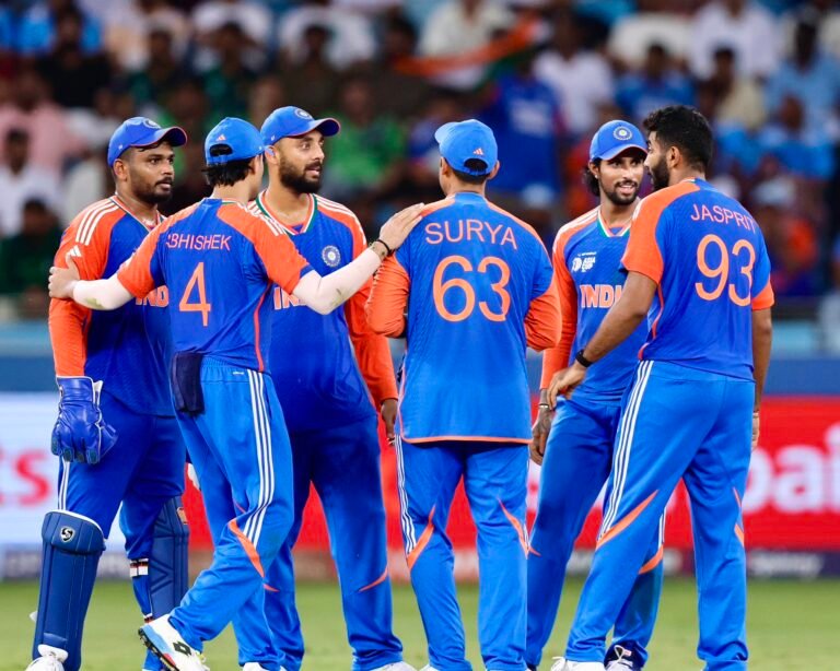 एशिया कप T20 क्रिकेट के सुपर 4 मुकाबले में भारत ने पाकिस्तान को छह विकेट से हराया