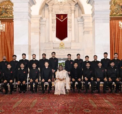 Officer Trainees of Indian Statistical Service, Indian Skill Development Service and Central Engineering Service call on the President