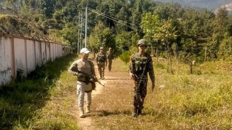 सुरक्षा बलों ने मणिपुर में छह आतंकवादियों को गिरफ्तार किया