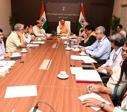 Union Agriculture Minister Shivraj Singh Chauhan reviewed the situation of the agriculture sector across the country